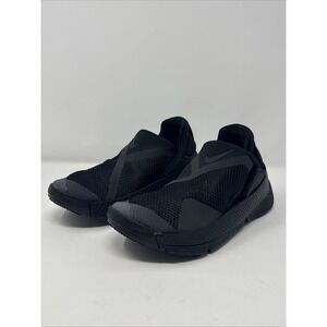 Women's Size 6.5 (5M) | Nike GO FlyEase Triple Black NEW / RARE /
